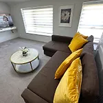 Horizon House, Modern 1-Bedroom, Netflix, Wifi, Free Parking, Oxford
