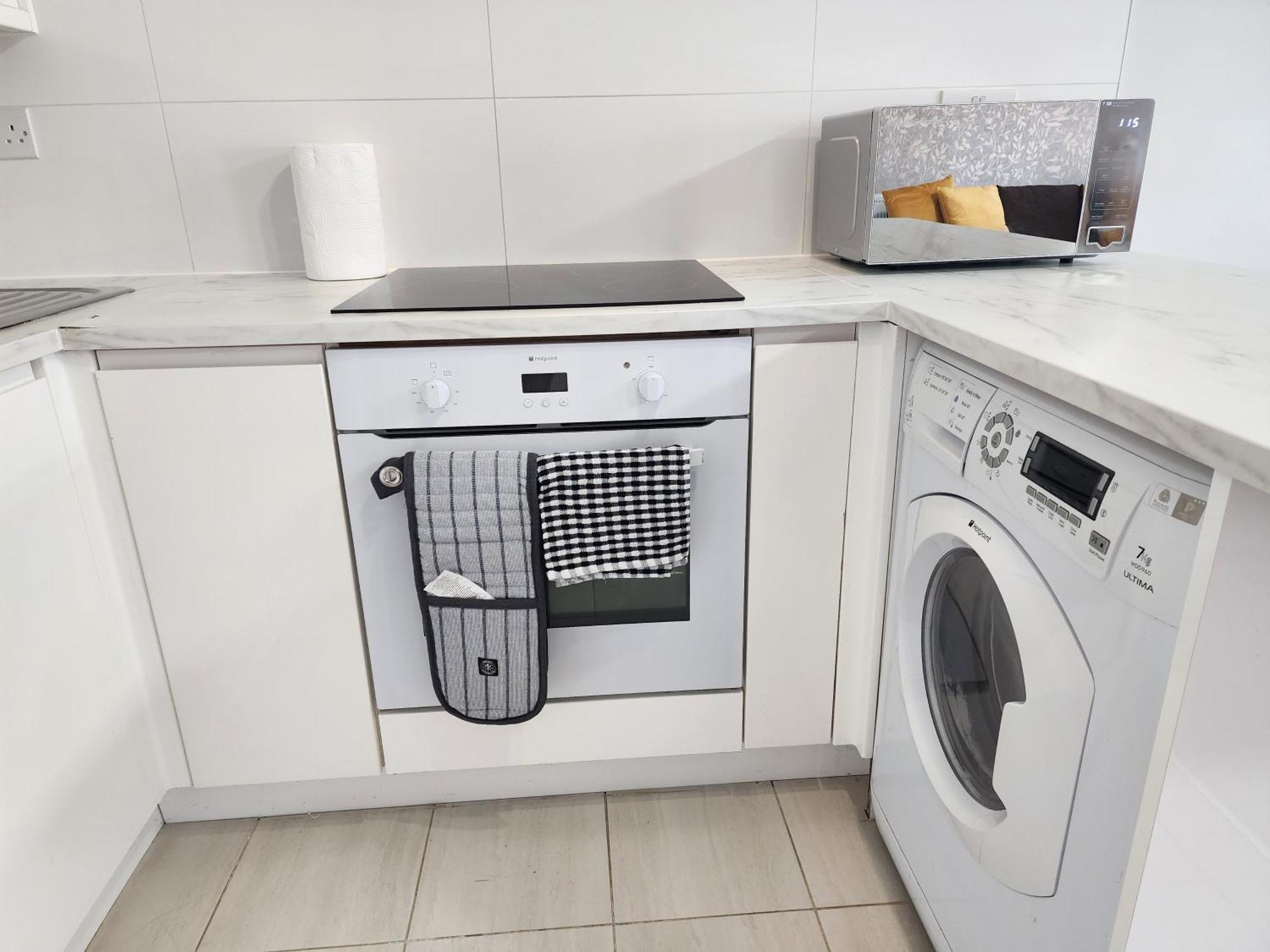 Horizon House, Modern 1-bedroom, Netflix, Wifi, Free Parking, *